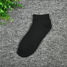 Load image into Gallery viewer, 5pair Men Socks Brand Quality Polyester Casual 3 Pure Colors Breathable Calcetines Mesh Short Boat Socks For Men 10pcs=5pairs